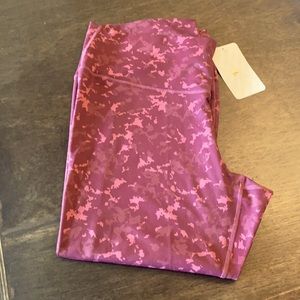 Fabletics HighWaisted PowerHold 7/8 Legging 1X NWT
